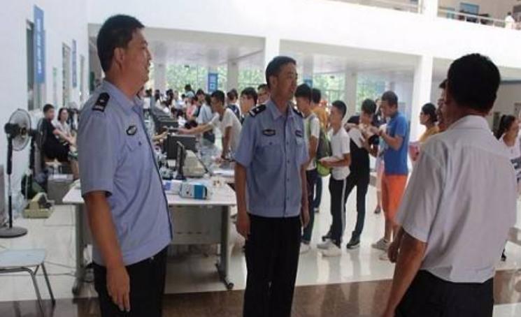 做学生时开学VS做老师时开学开学时刻，从学生视角与老师视角的对比体验